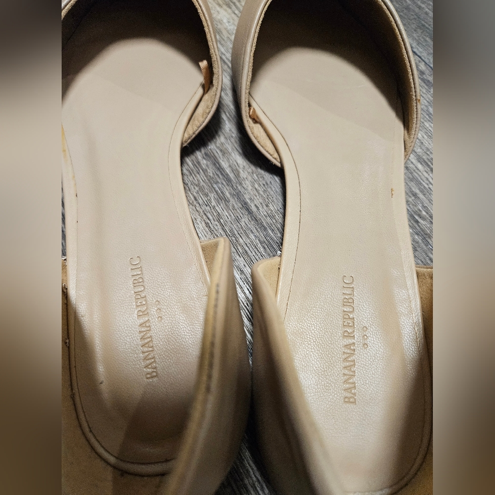 Banana Republic Nude/Tan Pointed-Toe D'Orsay Flats - Picture 3 of 6